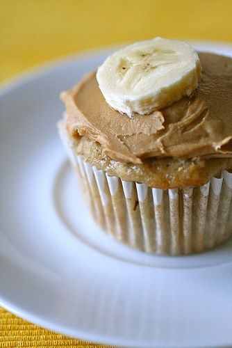 peanut butter banana oatmeal muffins